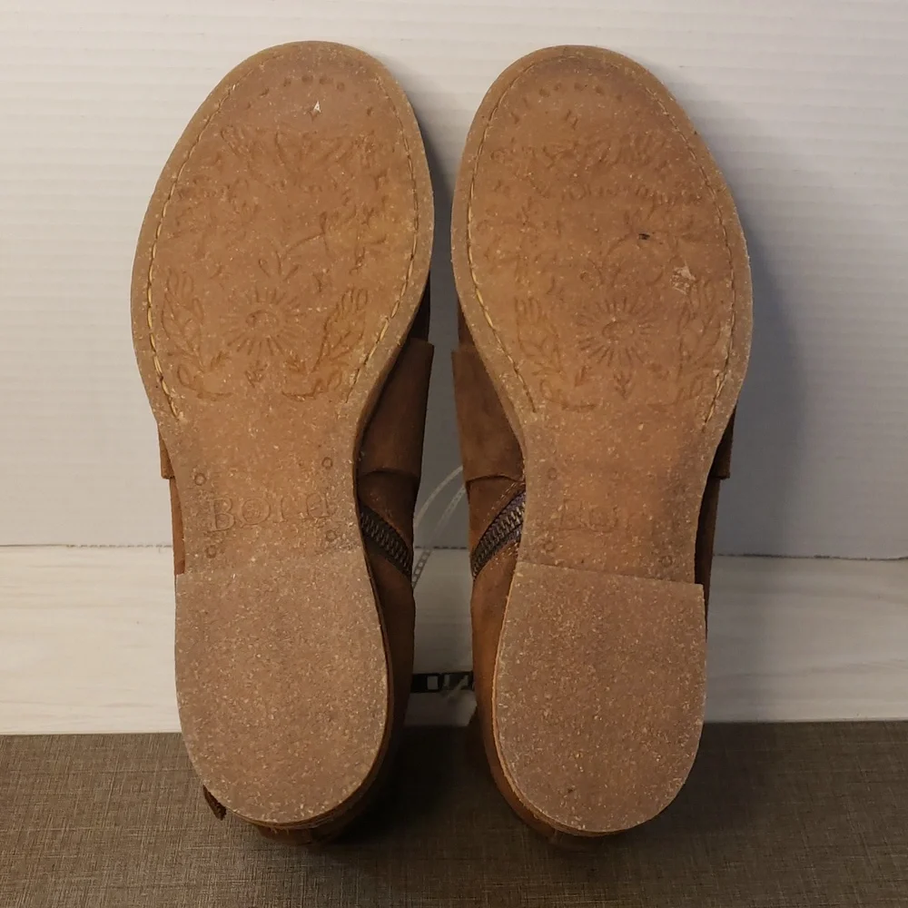 Born‎ Brown Moraga Bootie SZ 9.5